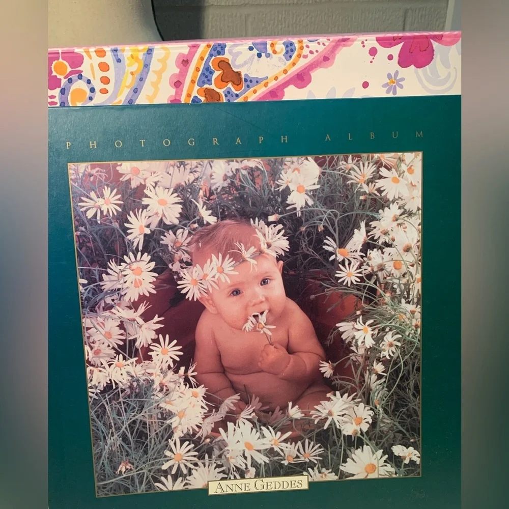 Vintage Anne Geddes photo album from 1997 EUC